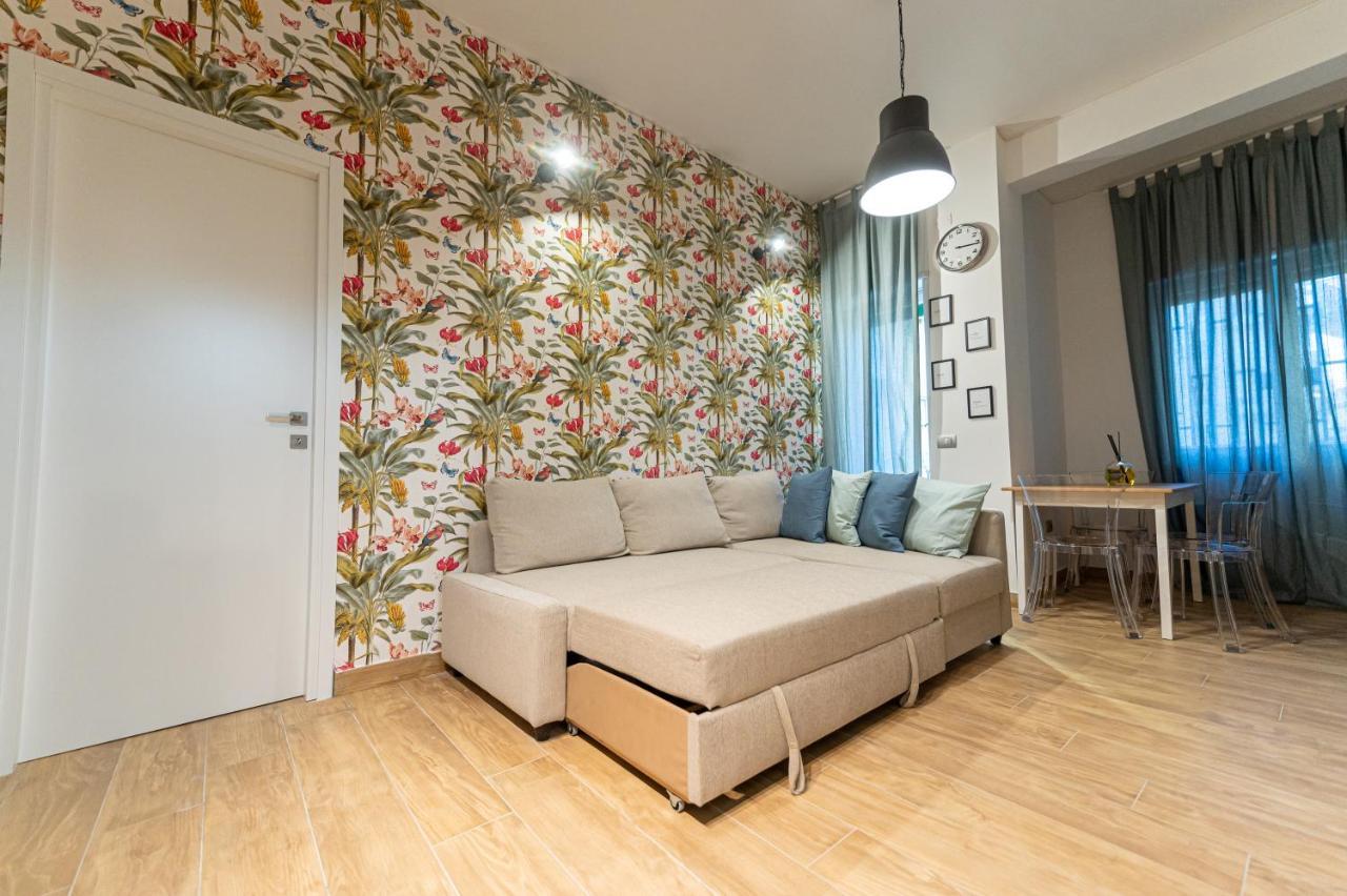 Casa Vacanze Partenope Apartment Napoli Bagian luar foto